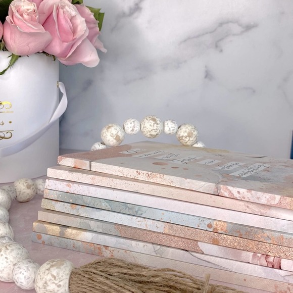 ONE MOMENT WITH JESUS CAN CHANGE EVERYTHING Inspirational Christian notebook - Picture 5 of 6